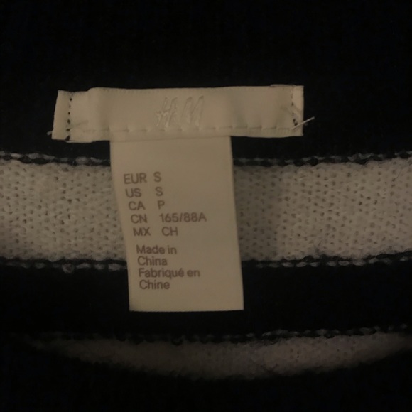 H&M Navy blue and white striped knit sweater - Picture 2 of 2